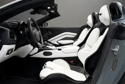 صورة مصغرة 10 لـ 2023 Aston Martin VANTAGE