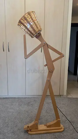 Adjustable Wooden Tripod Floor Lamp with Woven Rattan Shade
