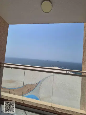 فخامة على البحر مباشرة… عنوانها كورنيش عجمان!
