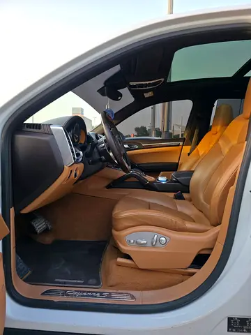 صورة مصغرة 19 لـ 2015 Porsche CAYENNE