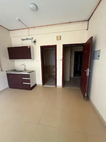 **مبنى G+3 للإيجار – 650,000 درهم سنوياً | جاهز للسكن | مثالي لسكن موظفي الشركات**