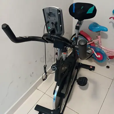 دراجة التمارين المنزلية الثابتة PowerMax Fitness