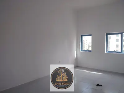 عرض مميز: استوديو واسع للإيجار بسعر مخفض مع موقف سيارات خاص، مكيف مركزي، في موقع متميز في أبراج فالكون.