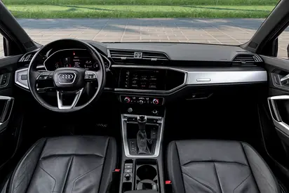 صورة 8 لـ 2020 AUDI Q3
