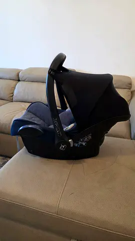 Maxi Cosi infant car seat / baby carrier with ISOFIX