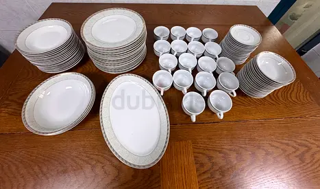 Elegant White and Silver Dinnerware Set 96 PCS