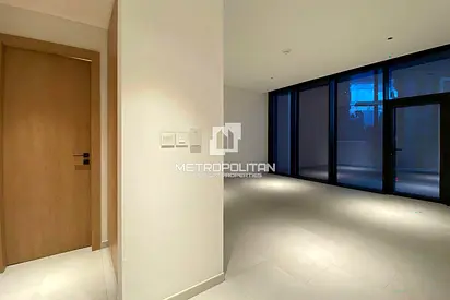 Large Layout | Canal View | With Appliances