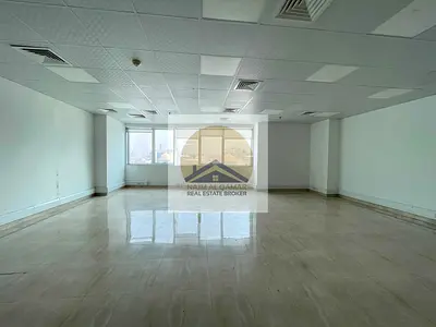 Chiller free, fully fitted office at prime location@1000sqft