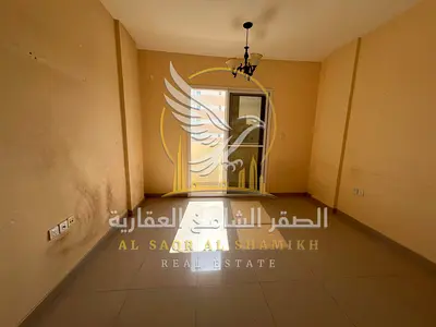 شقة غرفة وصالة للايجار السنوي في منطقة القليعة تاني ساكن بلكونة باطلالة مفتوحة مساحة واسعة تشطيب سوبر لوكس موقع استراتيجي