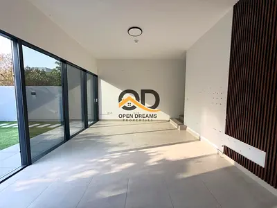 2BHK WITH BULCONEY WITH WARDROBE GARDEN VIP LOCATION ROBINIA RENT 105K 4 CHAQ PAYMENT
