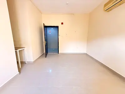 BIG SIZE STUDIO SEPRATE KITCHEN PRIME LOCATION IN MUWAILEH