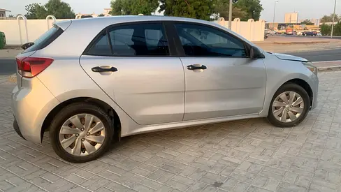 2018 KIA RIO 照片 2