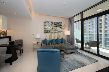 Vacant | Top floor | Sea View