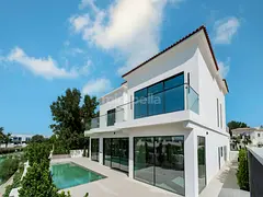 View Today | Fully Renovated | Community Experts