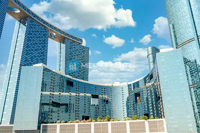 Modern Arc Studio | Pool View | High Floor
