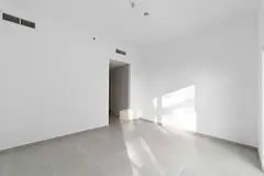 Elegant and spacious apartment with Parking, Balcony & Facilities