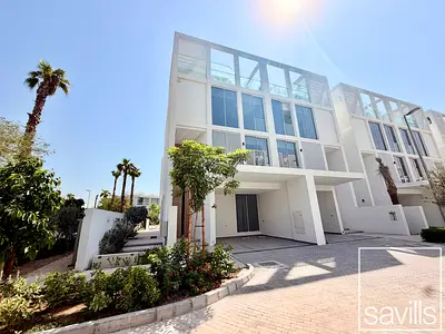 Rare Corner Unit |Downtown Skyline Views|Great Buy