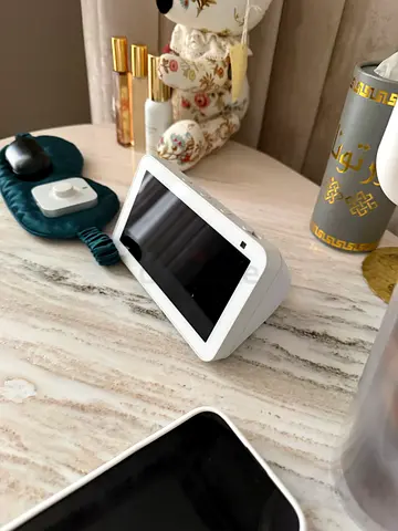 Alexa Smart Home Display / Digital Photo Frame (White) - Good Condition