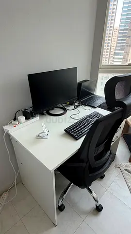 Desk setup and office chair - ready to use