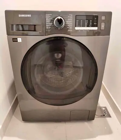 Samsung washer dryer 8 kg washing machine and 6 kg dryer neat and clean perfect working