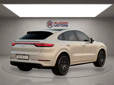 صورة 6 لـ 2022 Porsche CAYENNE
