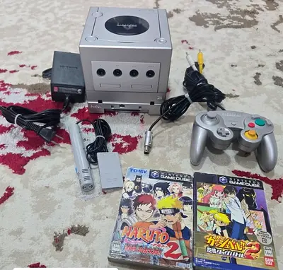 GameCube console with controller, memory card, microphone and 2 Japanese GameCube games
