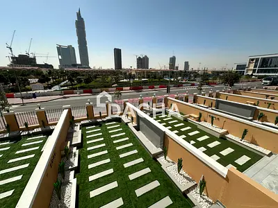 FULLY FURNISHED / Park Backing / Renovated