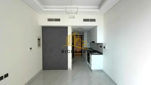 LAVISH NEW/ FITTED KITCHEN/ POOL VIEW/ 42K