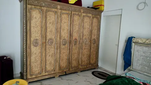 Large Ornate 6-Door Wooden Wardrobe - Classic Finish