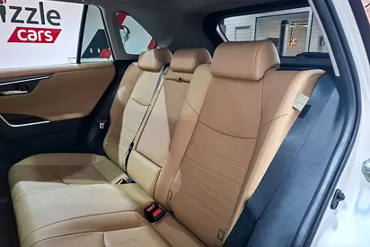 صورة 12 لـ 2024 Toyota RAV 4