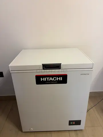 Hitachi White Chest Freezer