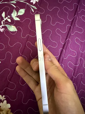 iphone 17E with box and warranty from apple