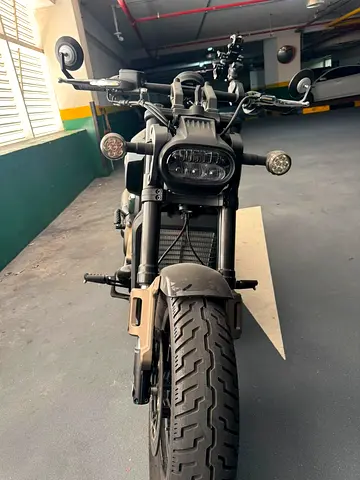 RR 801 V Ultra Motorcycle for Sale – Excellent Condition
