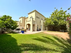 HUGE CORNER PLOT 2E | LAKE BACKING | UPGRADED