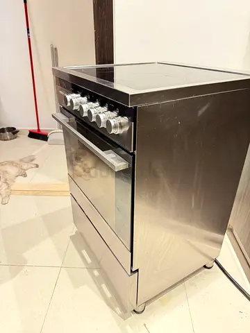 Electric Cooker with Ceramic Hob and Oven