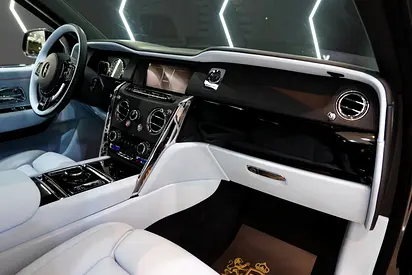 صورة 7 لـ 2020 ROLLS-ROYCE CULLINAN