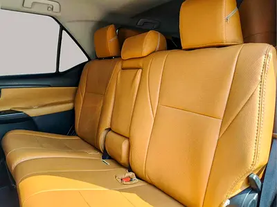 2025 Toyota FORTUNER 照片 12