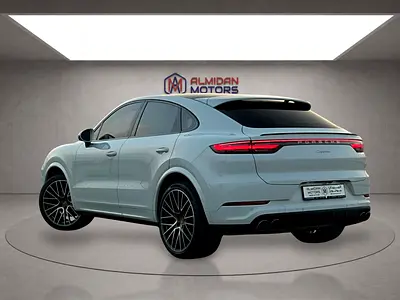 صورة 2 لـ 2022 Porsche CAYENNE