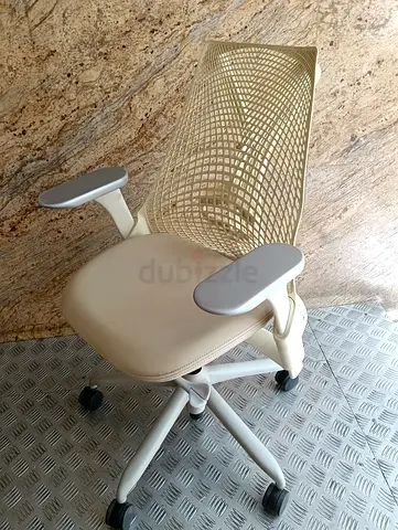 Herman Miller sayle chair for selling.fully loaded