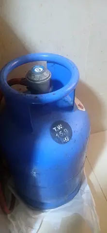 Blue LPG Gas Cylinder with Regulator and Hose - Used