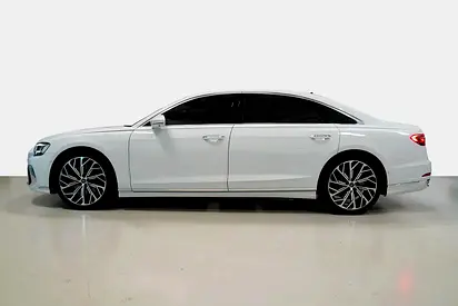 2023 AUDI A8 — миниатюра 13