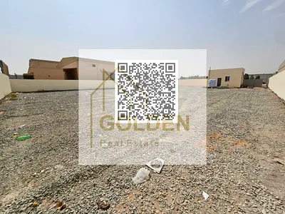 Are you looking for a spacious 16,000 sq. ft. yard in a prime main road location with excellent access for loading and unloading?