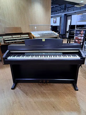 Yamaha Used Digital Piano Clavinova 240
