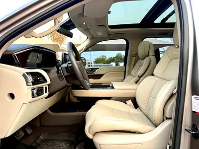 صورة 7 لـ 2019 Lincoln NAVIGATOR