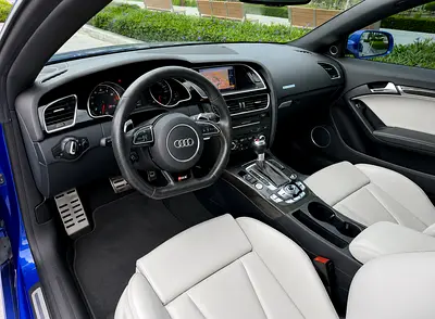 2015 AUDI RS5 — фото 15
