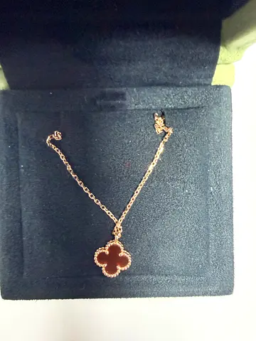Van Cleef & Arpels Alhambra 4-Leaf Clover Pendant Necklace - Rose Gold (Small)
