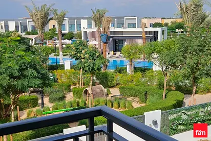 La Rosa I Single Row I Pool and Park I Bigger Plot