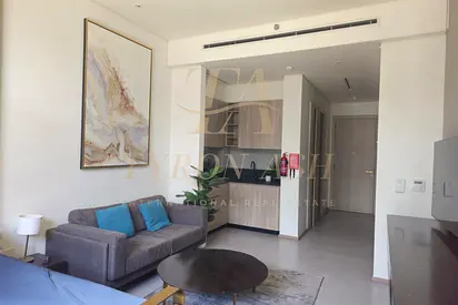 VACANT l FULLY FURNISHED l FLEXIBLE