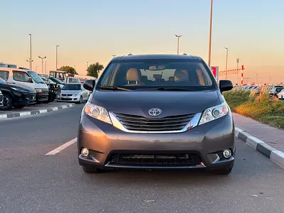 2016 Toyota SIENNA — фото 5