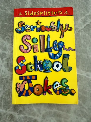 Sidessplitters: Seriously Silly School Jokes by Tony Trimmer